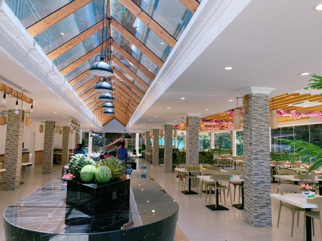 Dolphin Bay Island Resort Kota Belud Exterior photo
