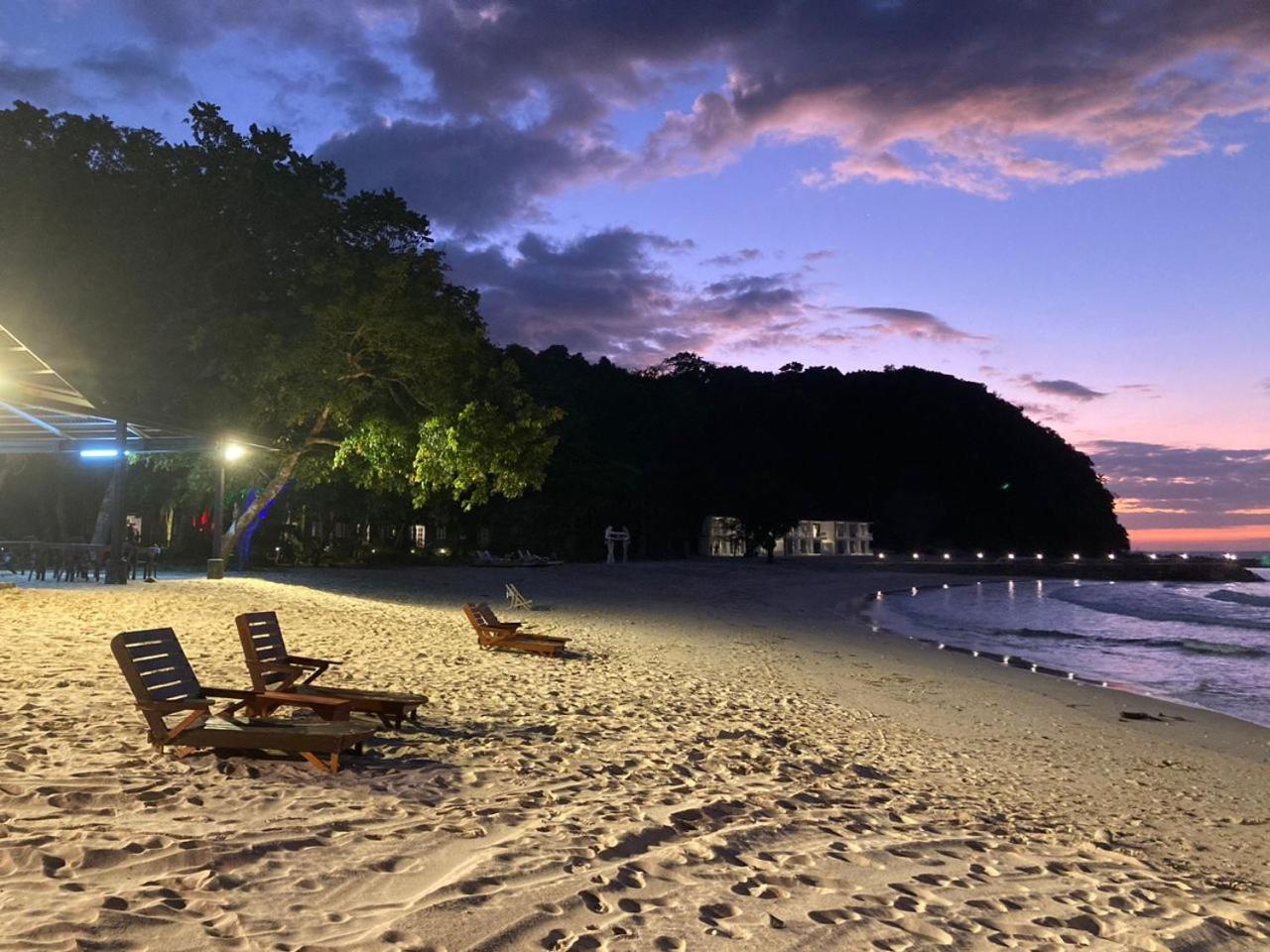 Dolphin Bay Island Resort Kota Belud Exterior photo