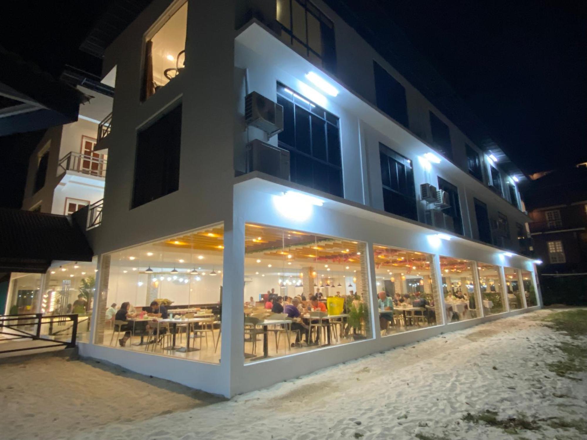 Dolphin Bay Island Resort Kota Belud Exterior photo