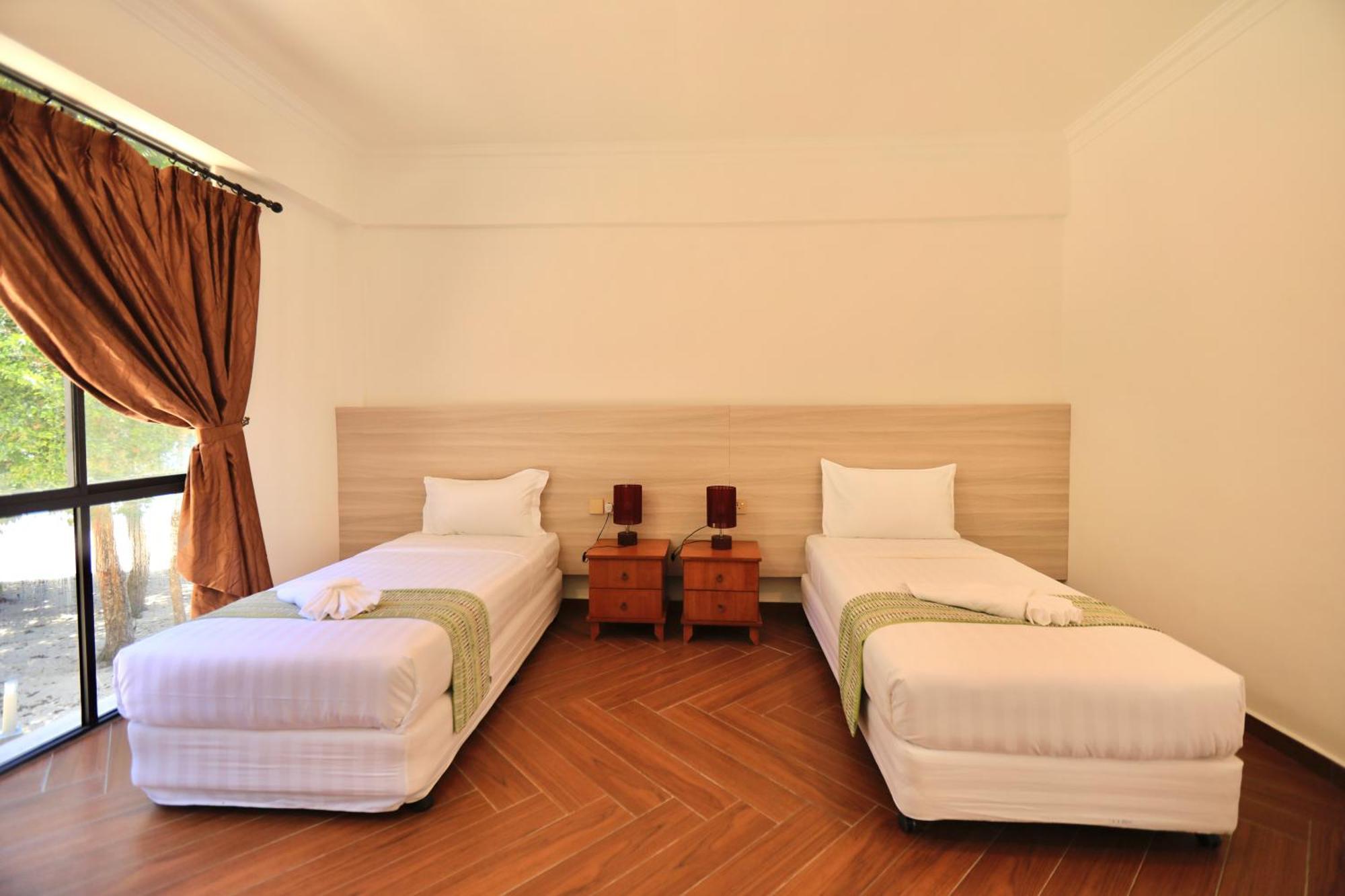 Dolphin Bay Island Resort Kota Belud Exterior photo