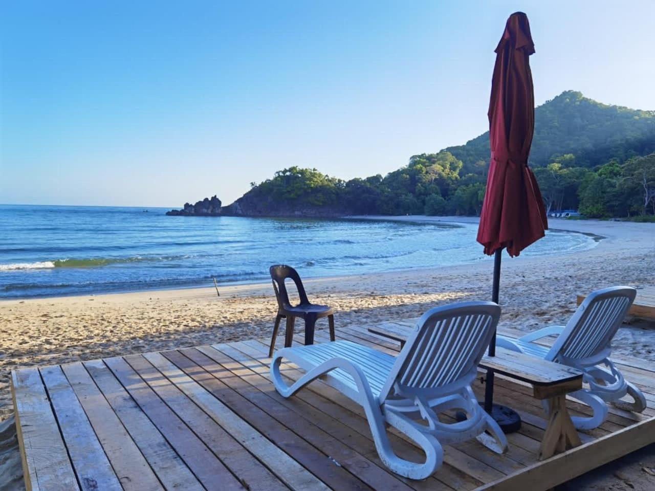 Dolphin Bay Island Resort Kota Belud Exterior photo